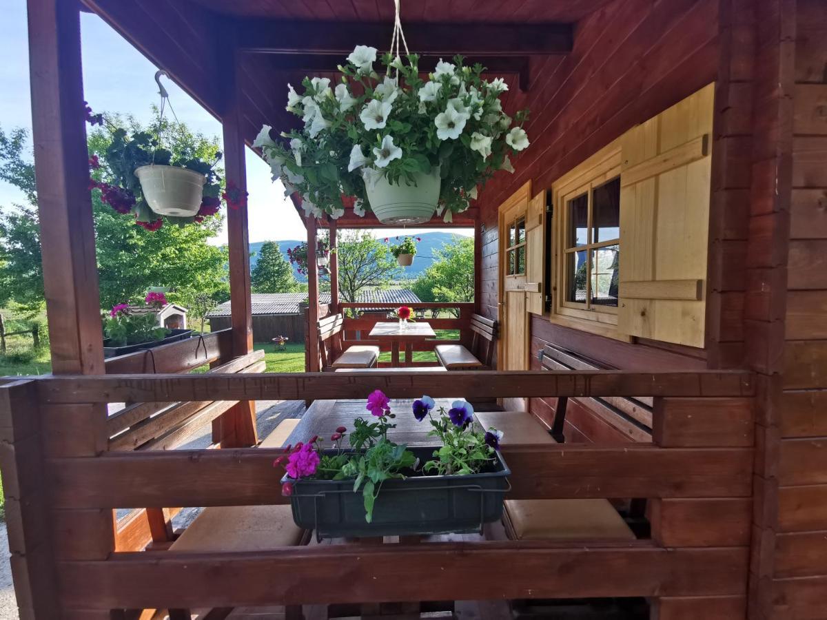 Cottage La Sierra With Jacuzzi 코레니카 외부 사진