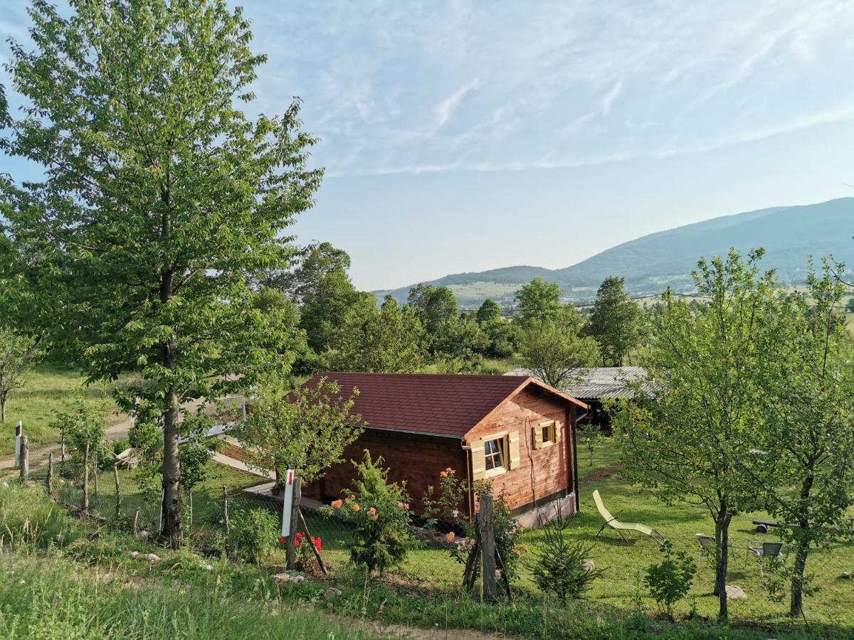 Cottage La Sierra With Jacuzzi 코레니카 외부 사진